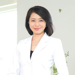 小栁衣吏子(こやなぎ えりこ)先生