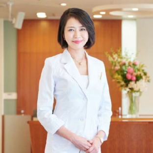 小栁衣吏子(こやなぎ えりこ)先生